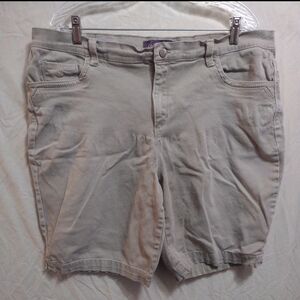 Gloria Vanderbilt Amanda Bermunda Shorts Women's 18W beige